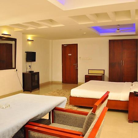 Hotel Luciya Kochi Eksteriør bilde