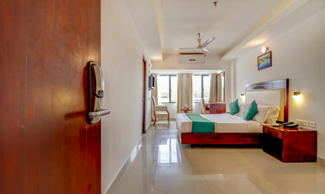 Hotel Luciya Kochi Eksteriør bilde