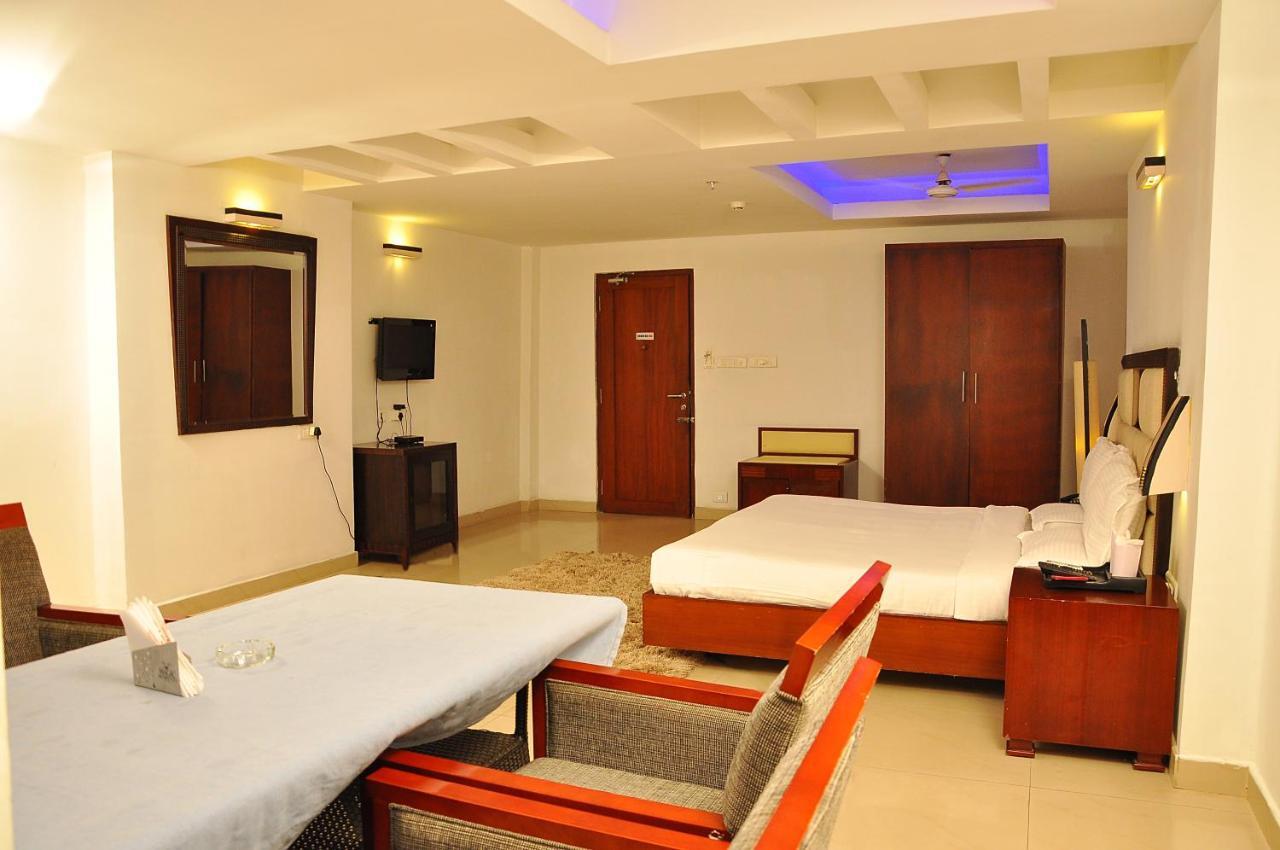 Hotel Luciya Kochi Eksteriør bilde