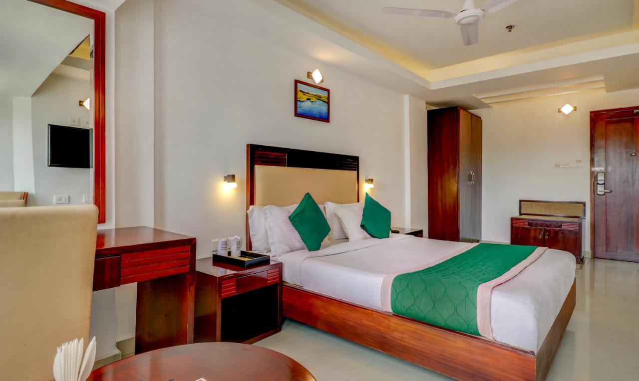 Hotel Luciya Kochi Eksteriør bilde