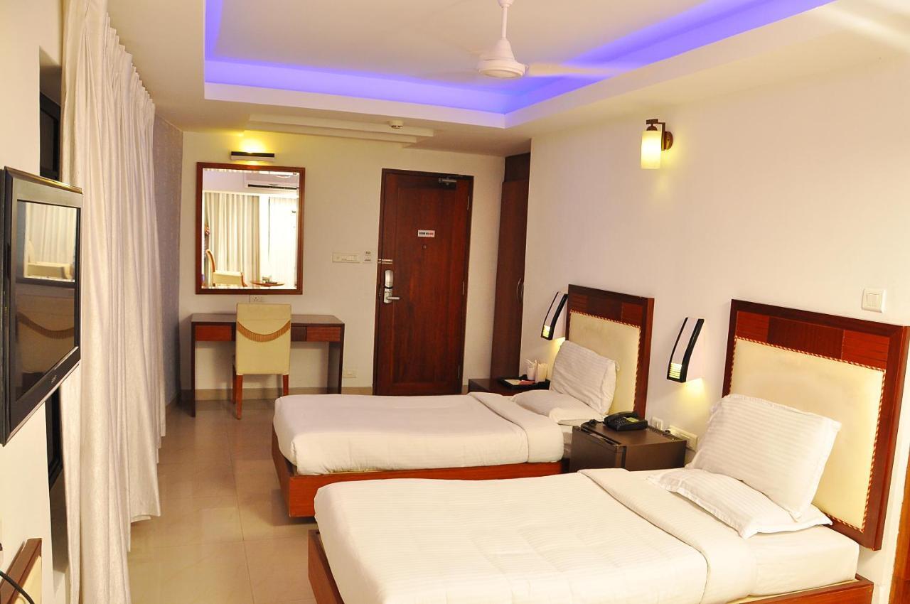 Hotel Luciya Kochi Eksteriør bilde