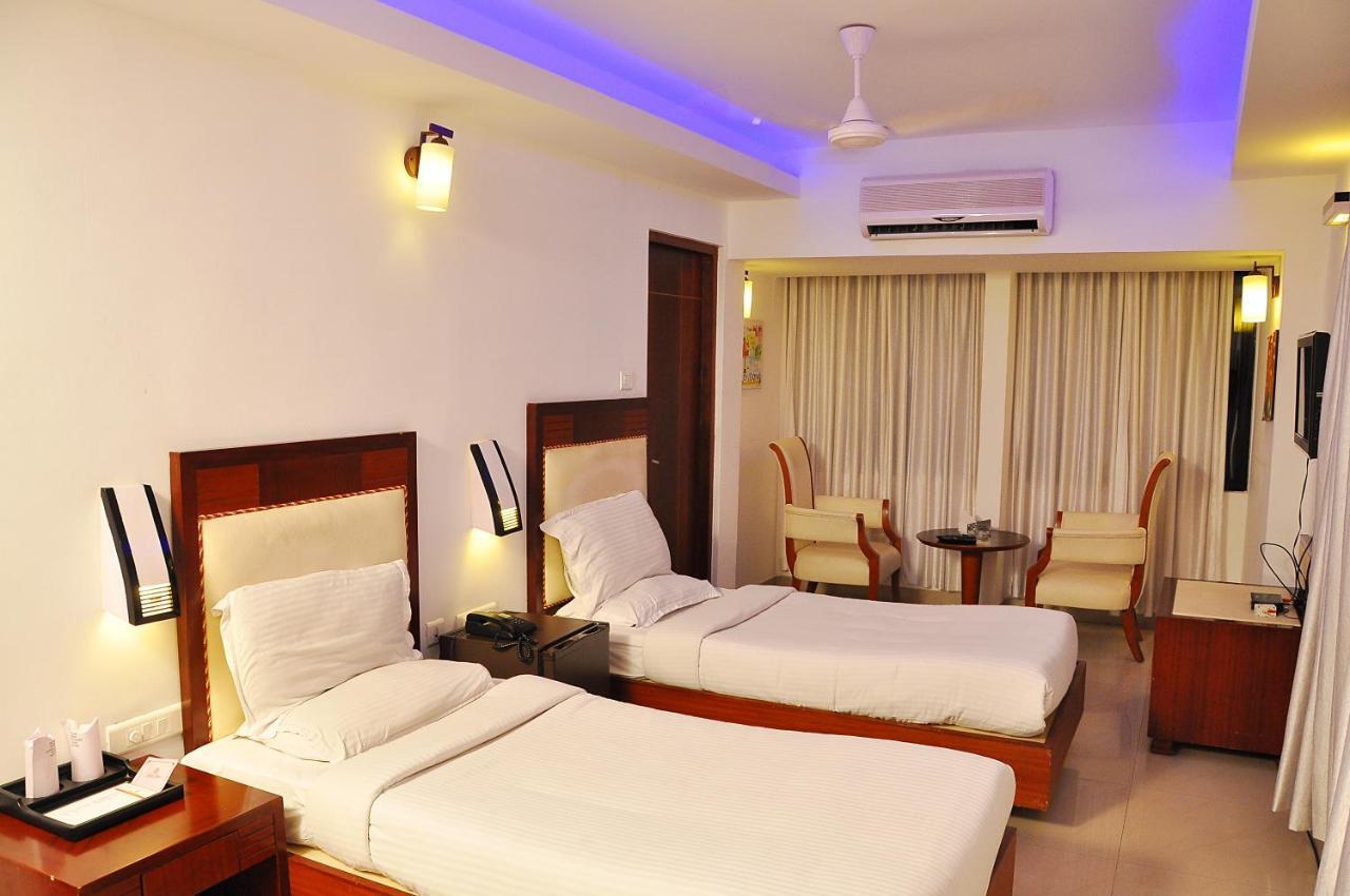 Hotel Luciya Kochi Eksteriør bilde