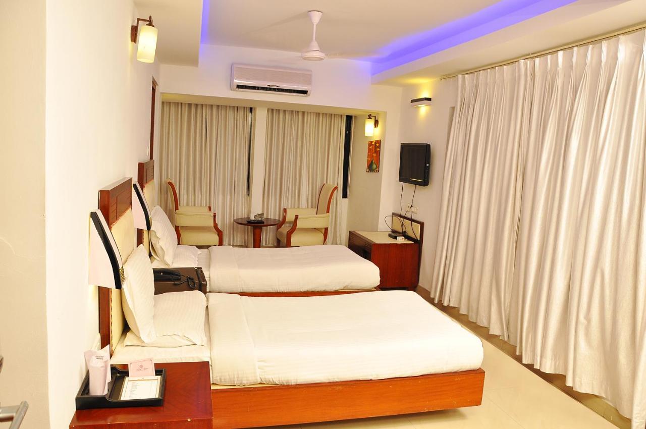 Hotel Luciya Kochi Eksteriør bilde